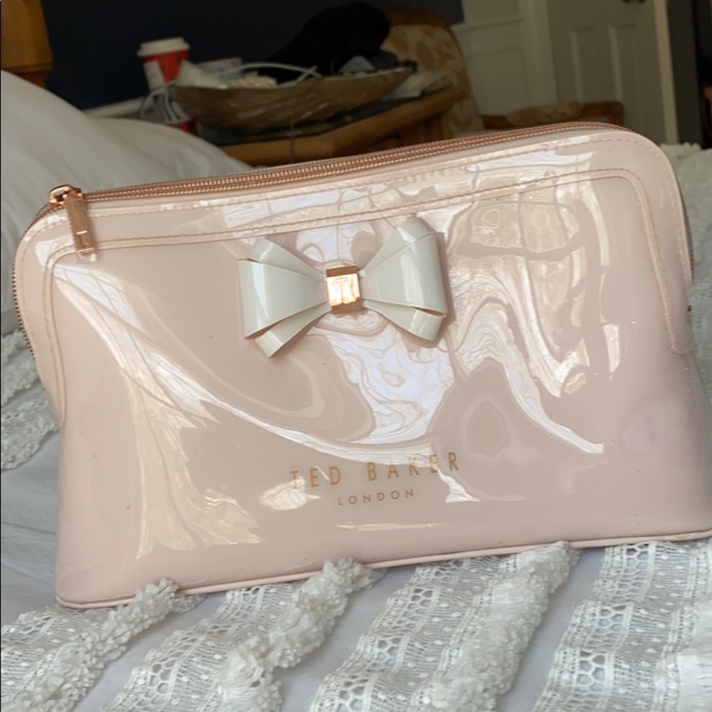 Ted baker cosmetic case